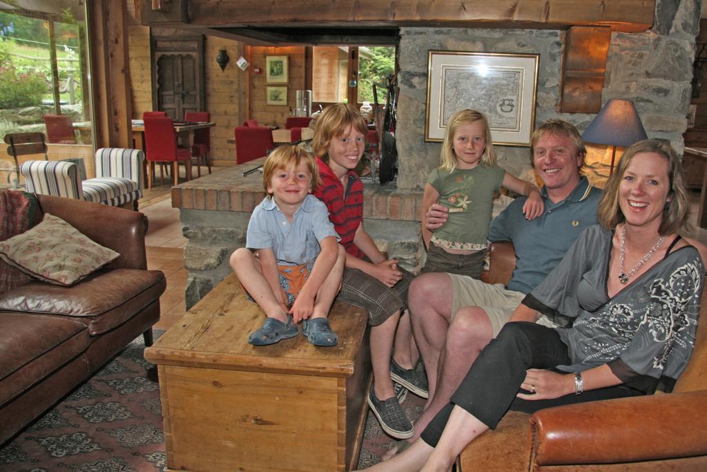 Hotel Et Chalet Au Coin Du Feu Chilly Powder Morzine Bagian luar foto