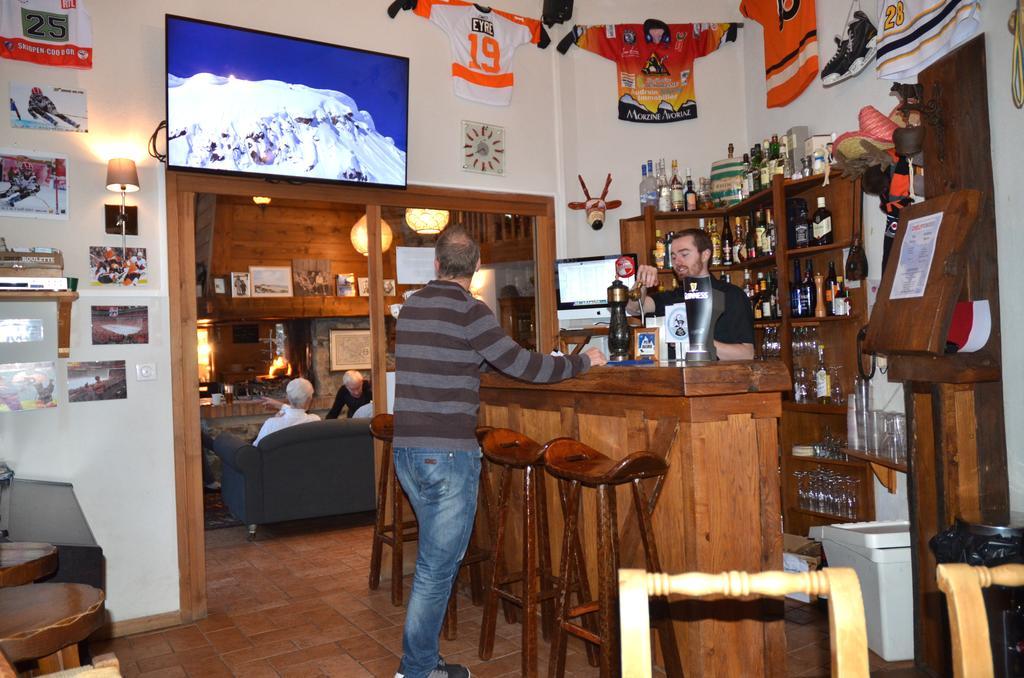 Hotel Et Chalet Au Coin Du Feu Chilly Powder Morzine Bagian luar foto